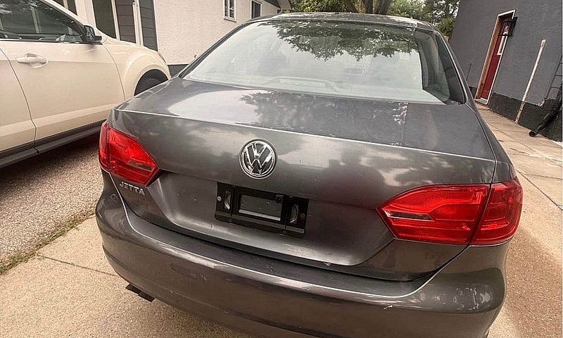 2011 Volkswagen Jett...
