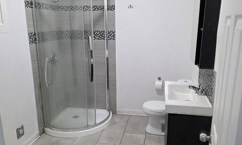 3½ Rénové 800 Pi² — ...