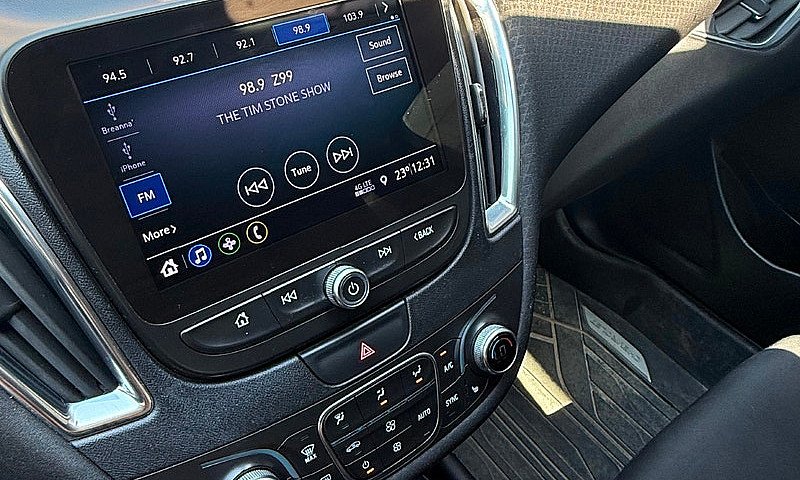 2019 Chevy Malibu Lt...