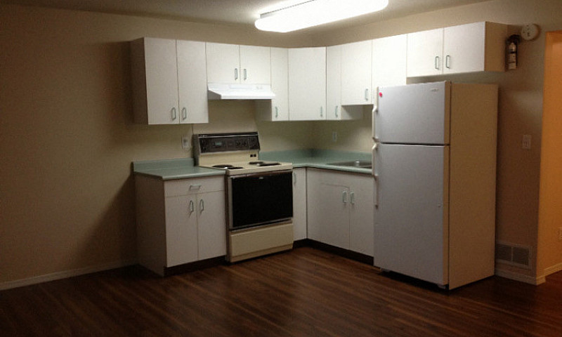 Vernon 1 Bdrm Level ...