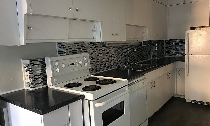 Charming 2-Bedroom S...