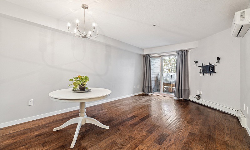Apartment Condo For ...