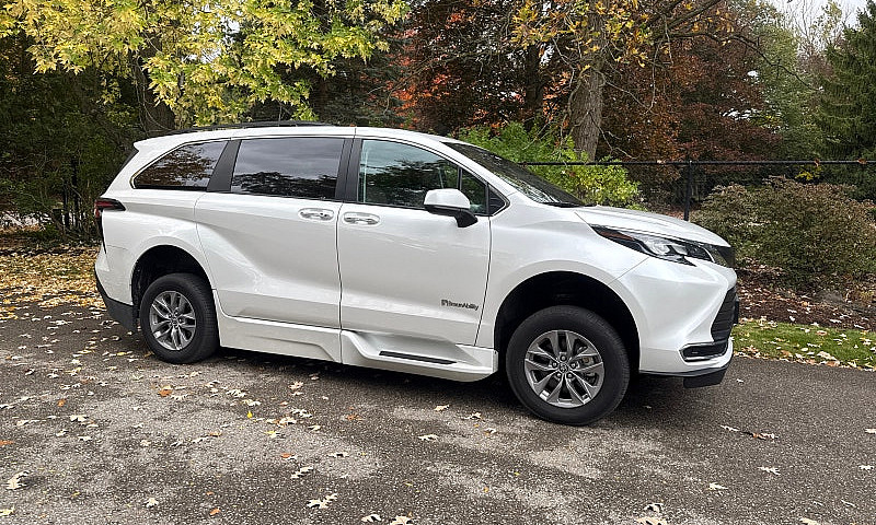 Toyota Sienna Mobili...