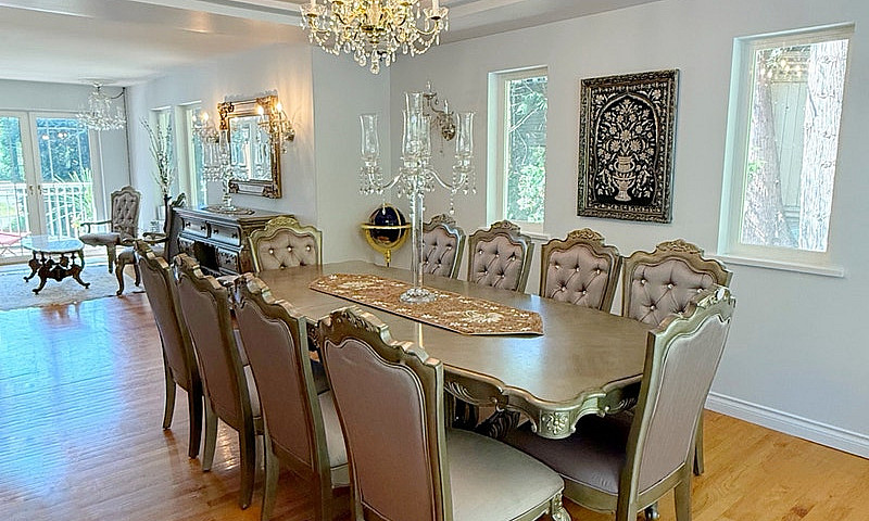 Luxury 5 Bed. 4 Bath...