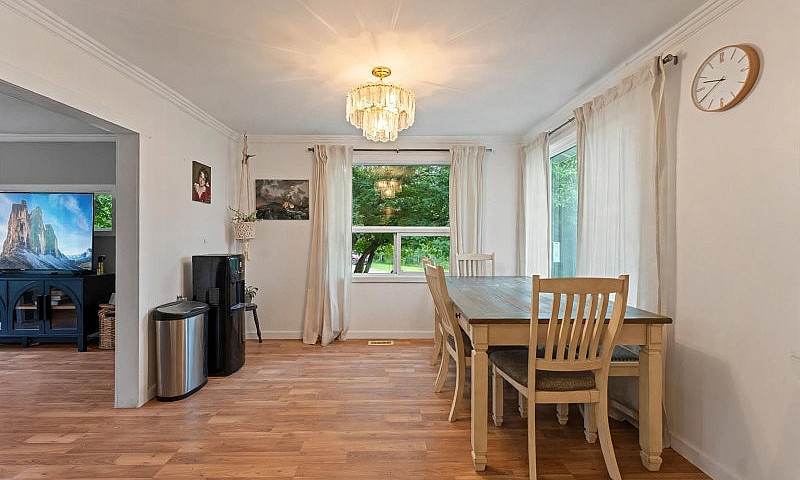 2 Bed 1 Bath Acreage...