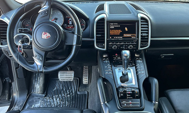 2011 Porsche Cayenne...