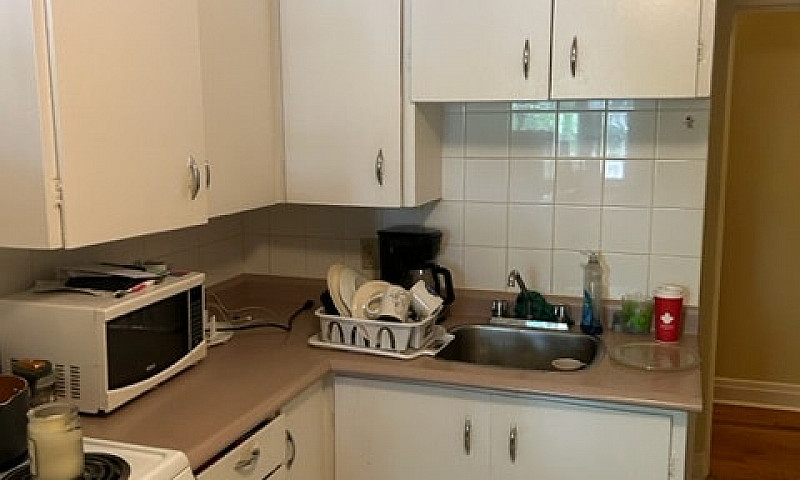 2 Bedroom Apt For Re...