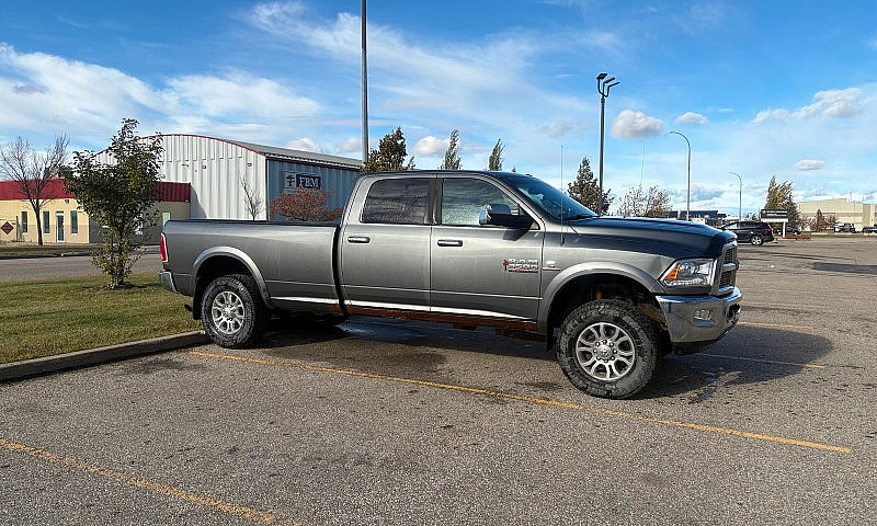 2013.5 Ram 3500 Lara...