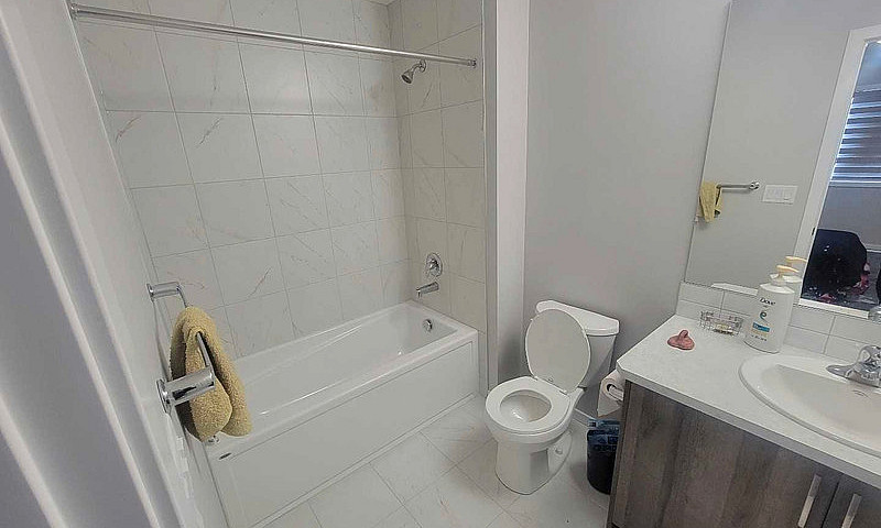Townhouse For Rent 3...