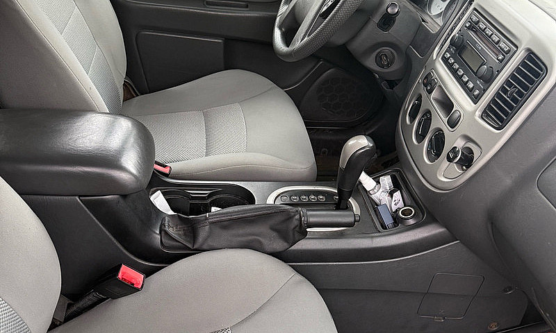 2005 Ford Escape...