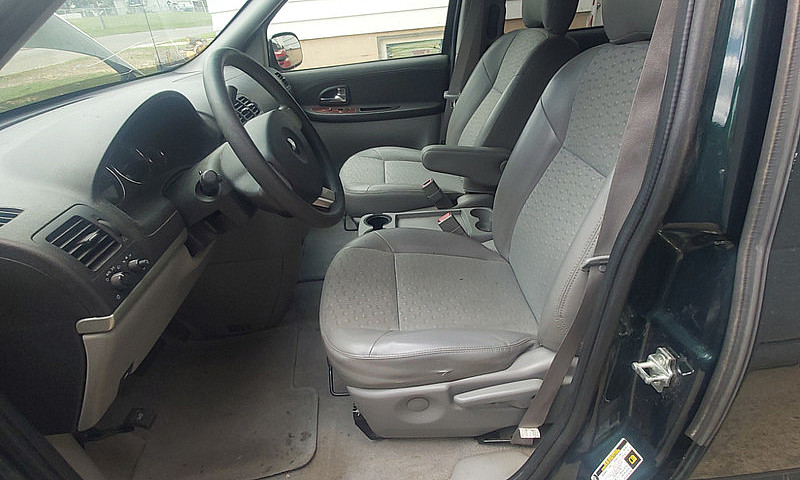 Chevrolet Uplander L...