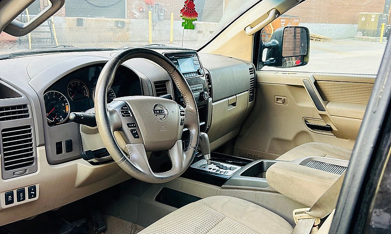 2013 Nissan Titan 4X...