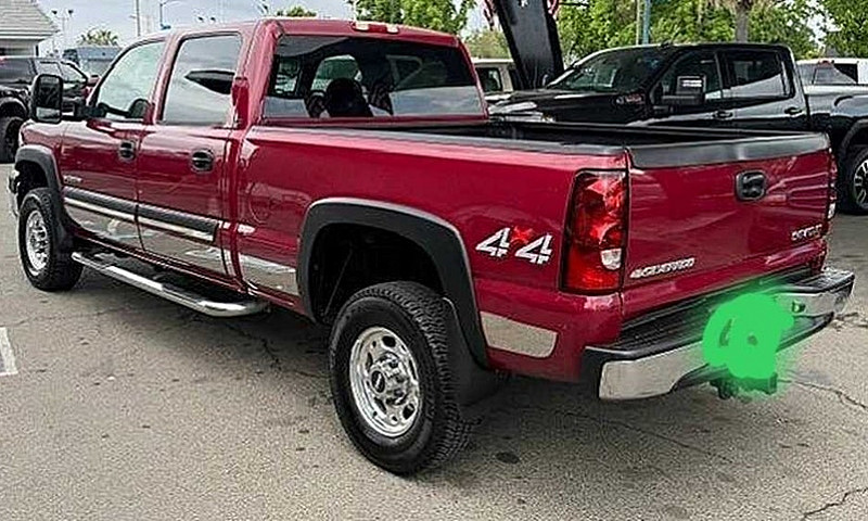2004 Chevrolet Silve...