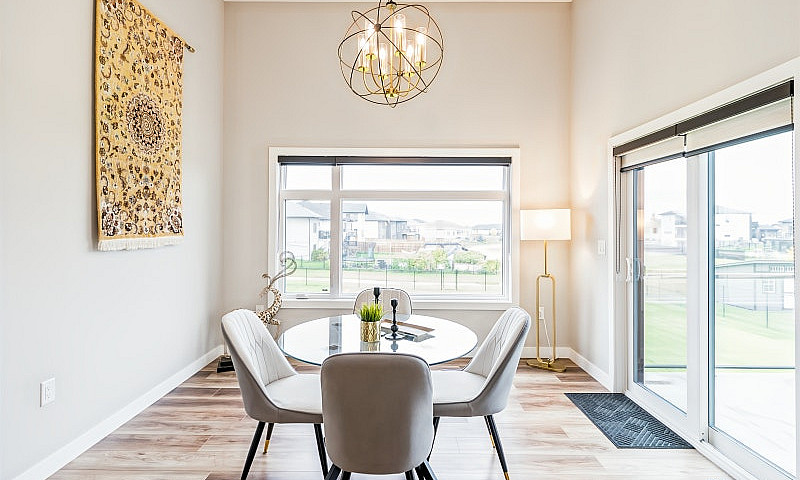 Luxury Bungalow In N...