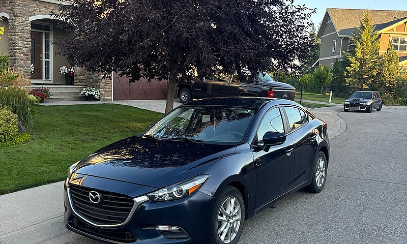 2018 Manual Mazda 3...