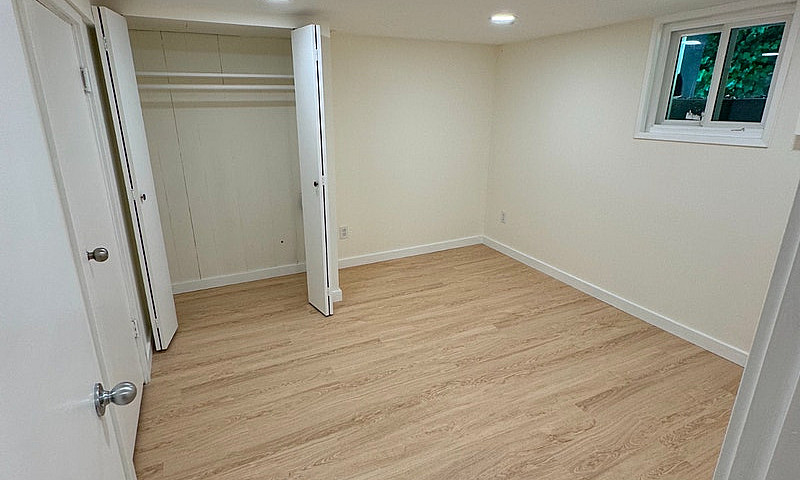 2 Beds 1 Bath Apartm...