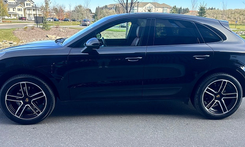 2020 Porsche Macan ...