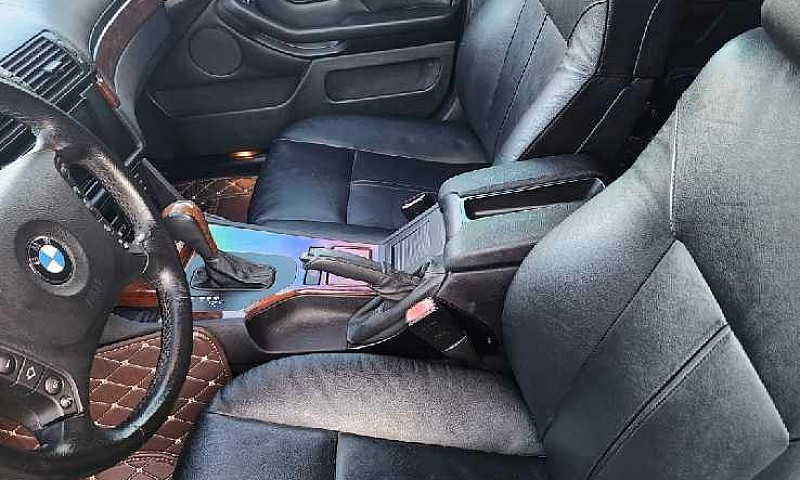 2002 Bmw 540I...