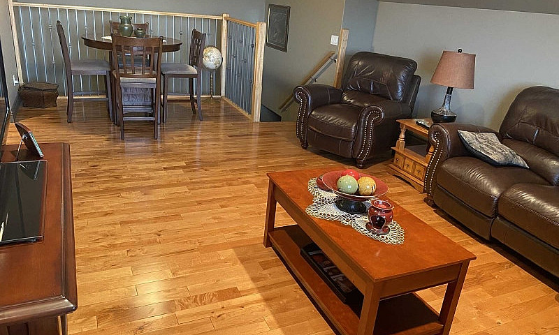 House For Sale - Lan...