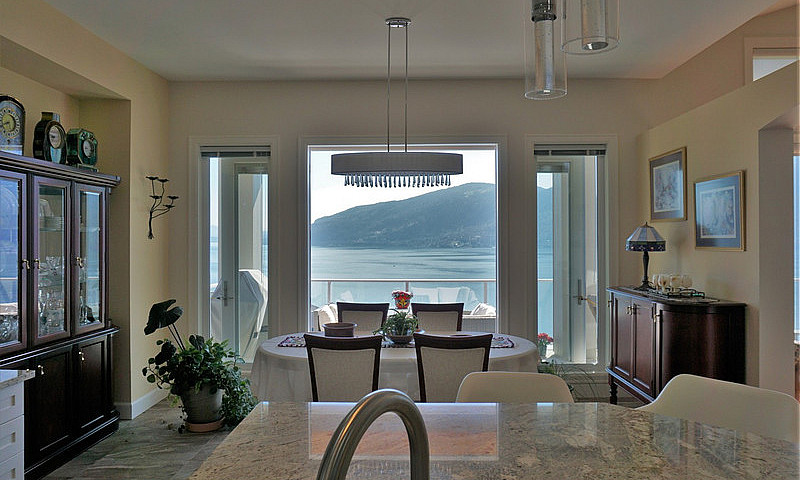 Lake Okanagan Luxury...