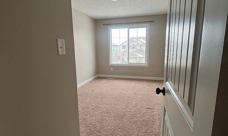 Duplex For Rent In S...