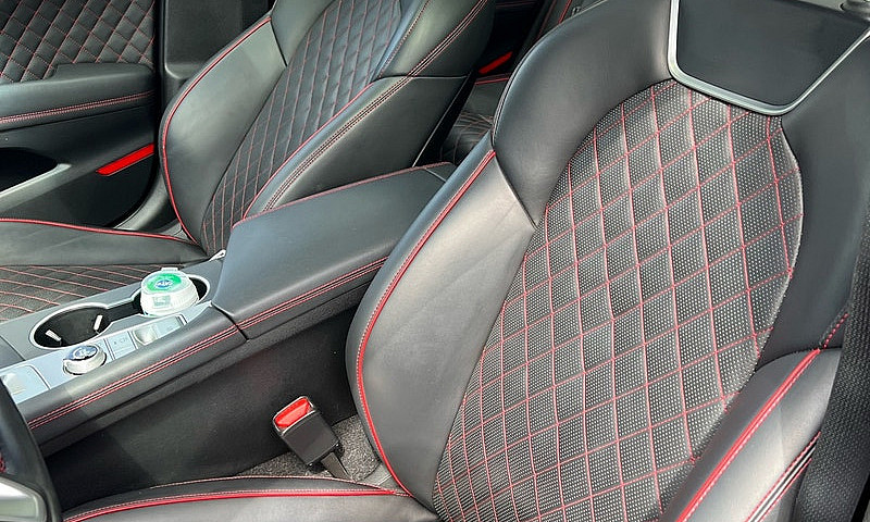 Genesis G70 3.3T Spo...
