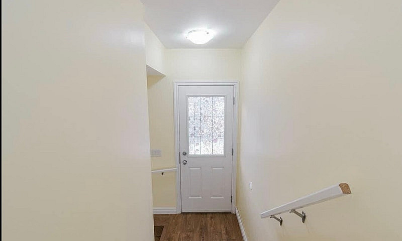 2 Bedroom Basement S...