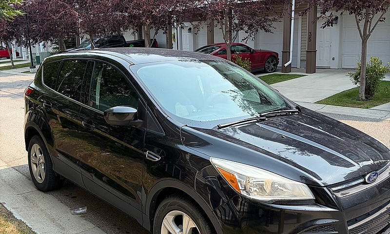 2014 Ford Escape Awd...