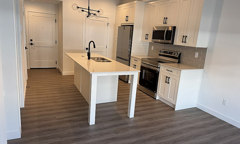 Brand New 2 Bed, 1 B...