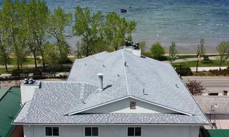 Immaculate Lakeview ...