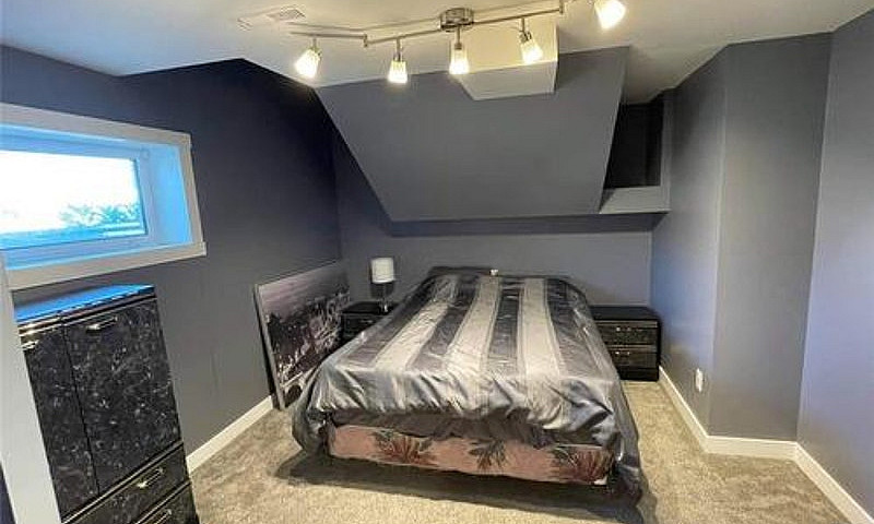 3 Bedroom Oakville, ...