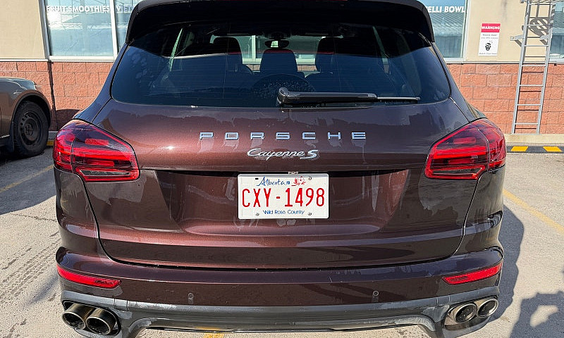2015 Porsche Cayenne...