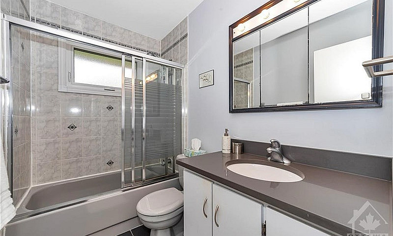 3 Bed 1.5 Bungalow N...