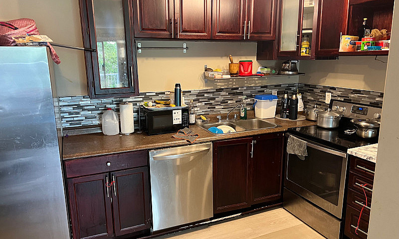 Nice 3 Br Apartment ...