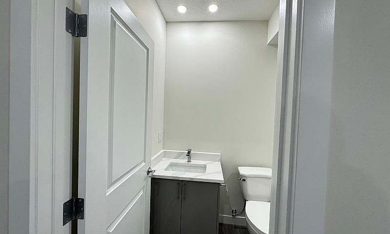 2 Bedroom Basement F...
