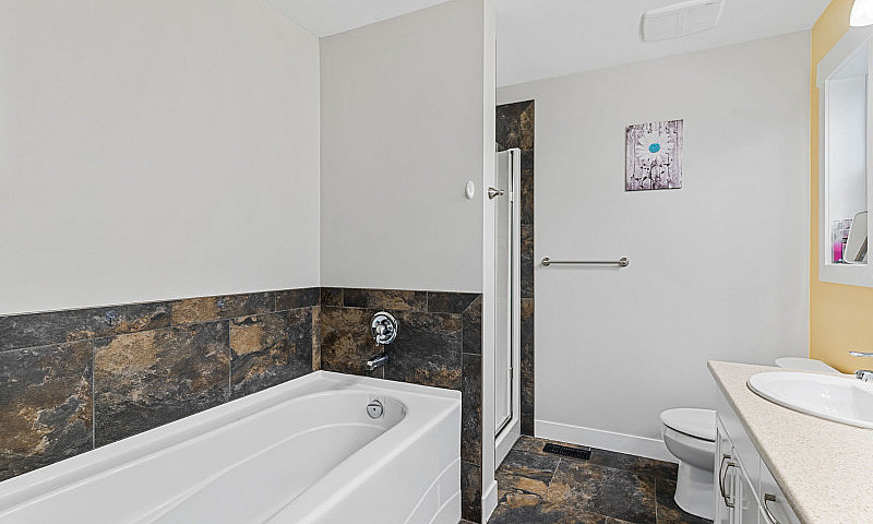 Beautiful 3 Bedroom/...