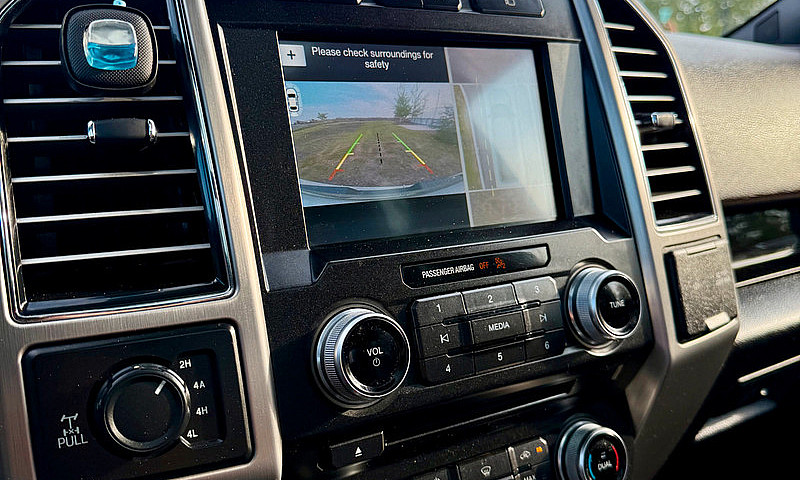2017 Ford F-150 Plat...