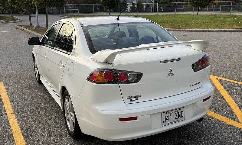 Mitsubishi Lancer...