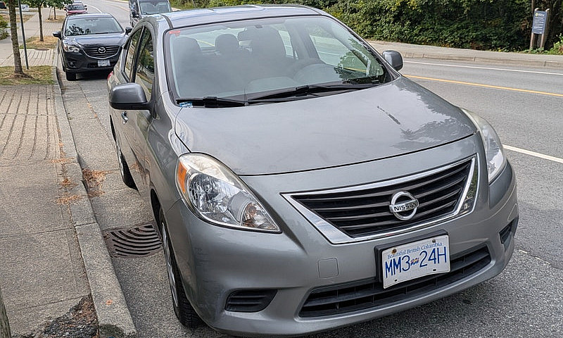 2014 Nissan Versa Sv...