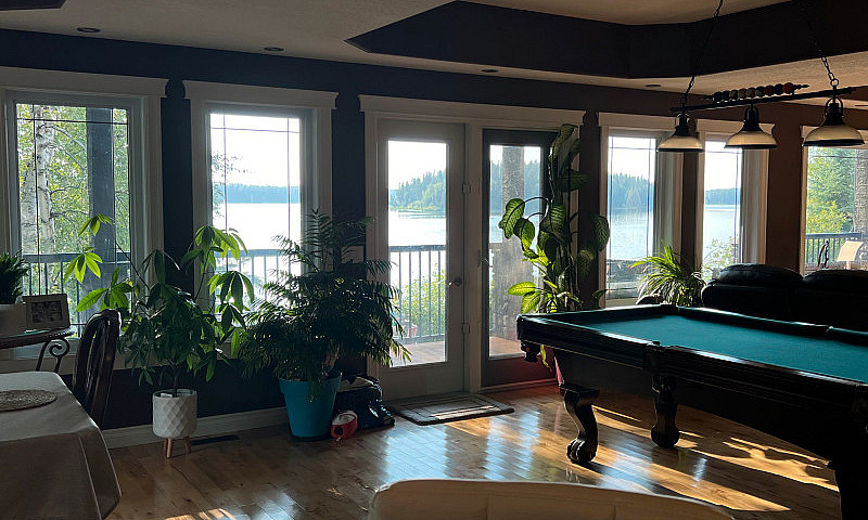 Large Lakefront Home...