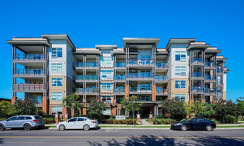 Spacious 3 Bedroom 2...