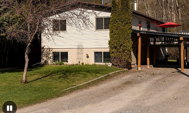 House For Sale In Fe...