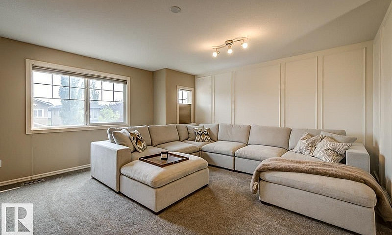 Cameron Heights 2-St...
