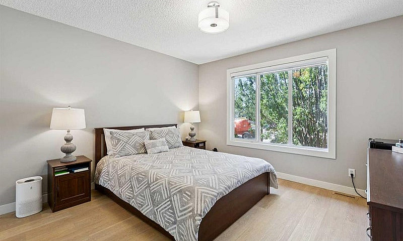 Fully Reno 4 Bd 2 Ba...