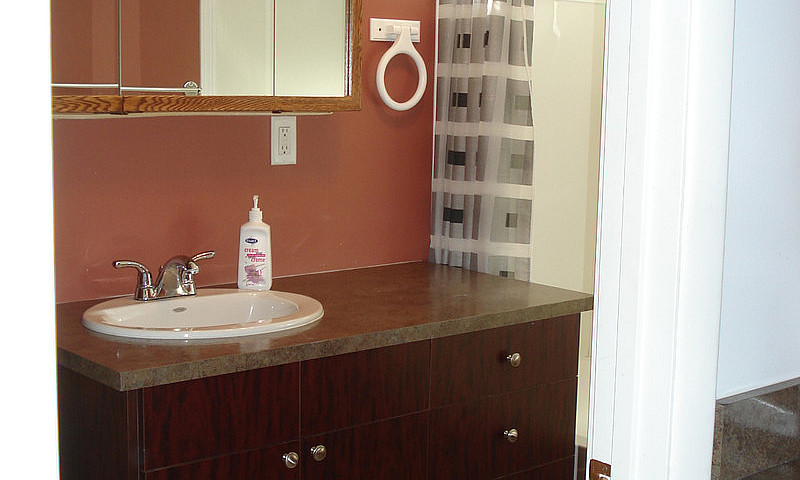 2 Bedroom Basement S...