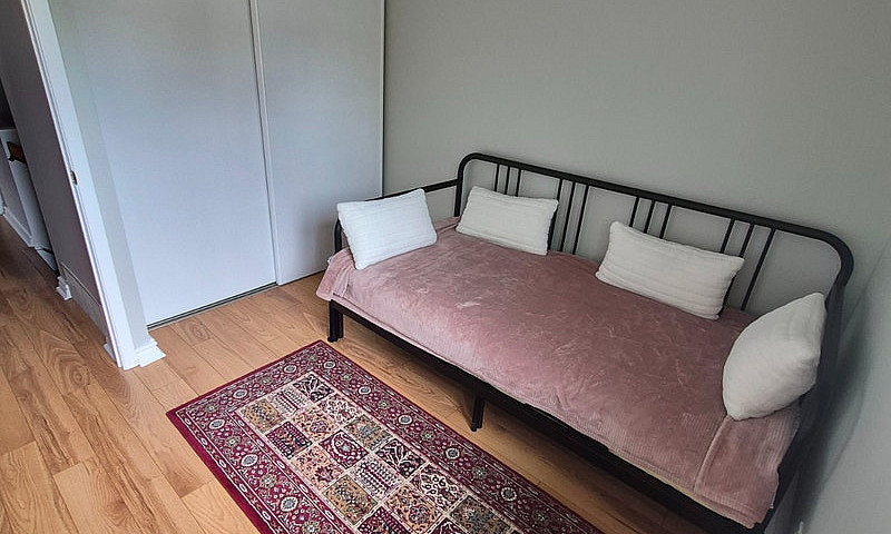 Spacious, Updated 3-...