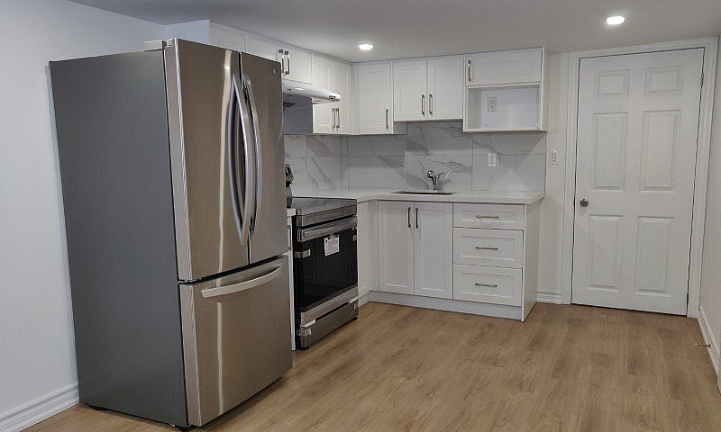 1 Bedroom Basement A...
