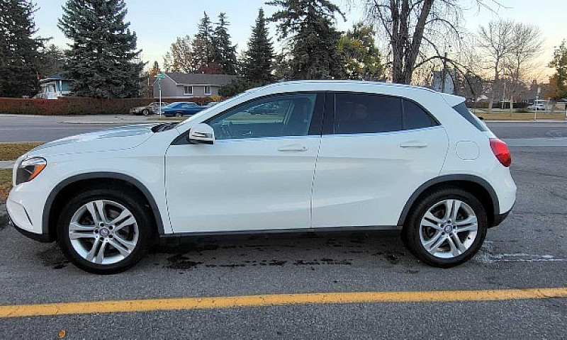 2015 Mercedes Gla 25...