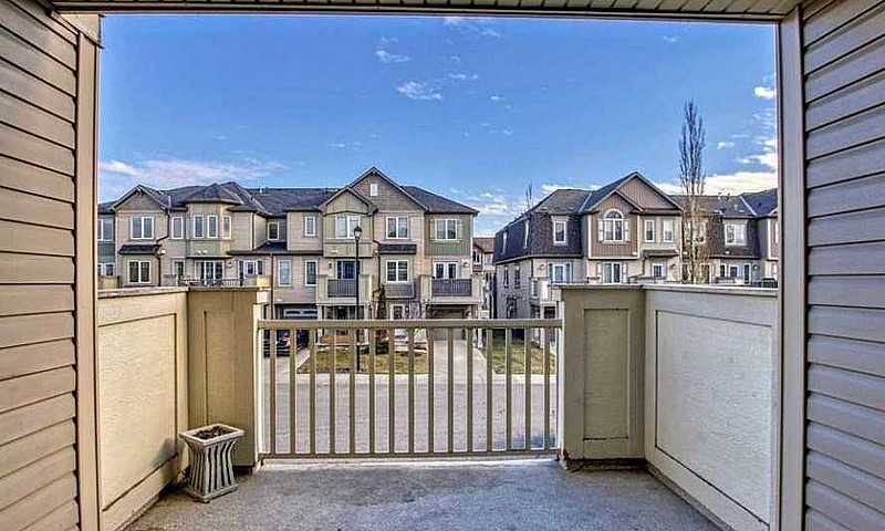 3 Bed 3 Bath Garage ...