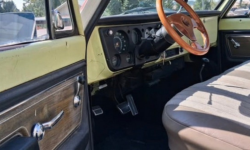 1972 Chevy Cheyenne ...